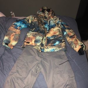 Men’s ski/snowboard jacket plus burton mittens